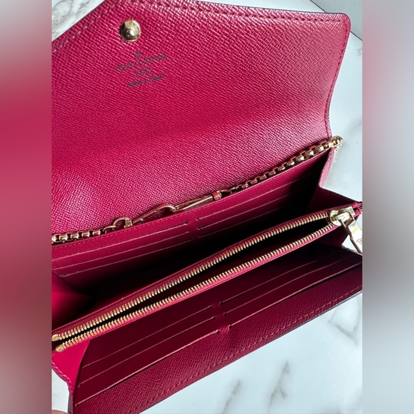 Authentic Louis Vuitton Sarah Wallet on chain w/COA - Picture 10 of 11